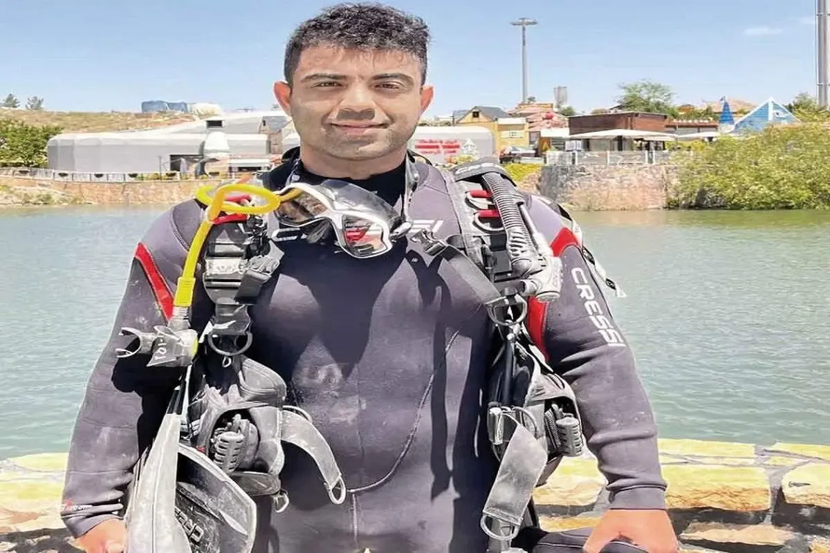 غواص سیل مشهد: ما جسدها را با حس لامسه بیرون می کشیم