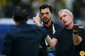 افشین پیروانی دیشب در استادیوم کتک کاری کرد؟/ تصاویر