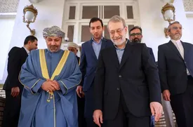 دیدار هسته‌ای تهران-مسقط: لاریجانی برای پیگیری مذاکرات با عمان عازم پایتخت شد