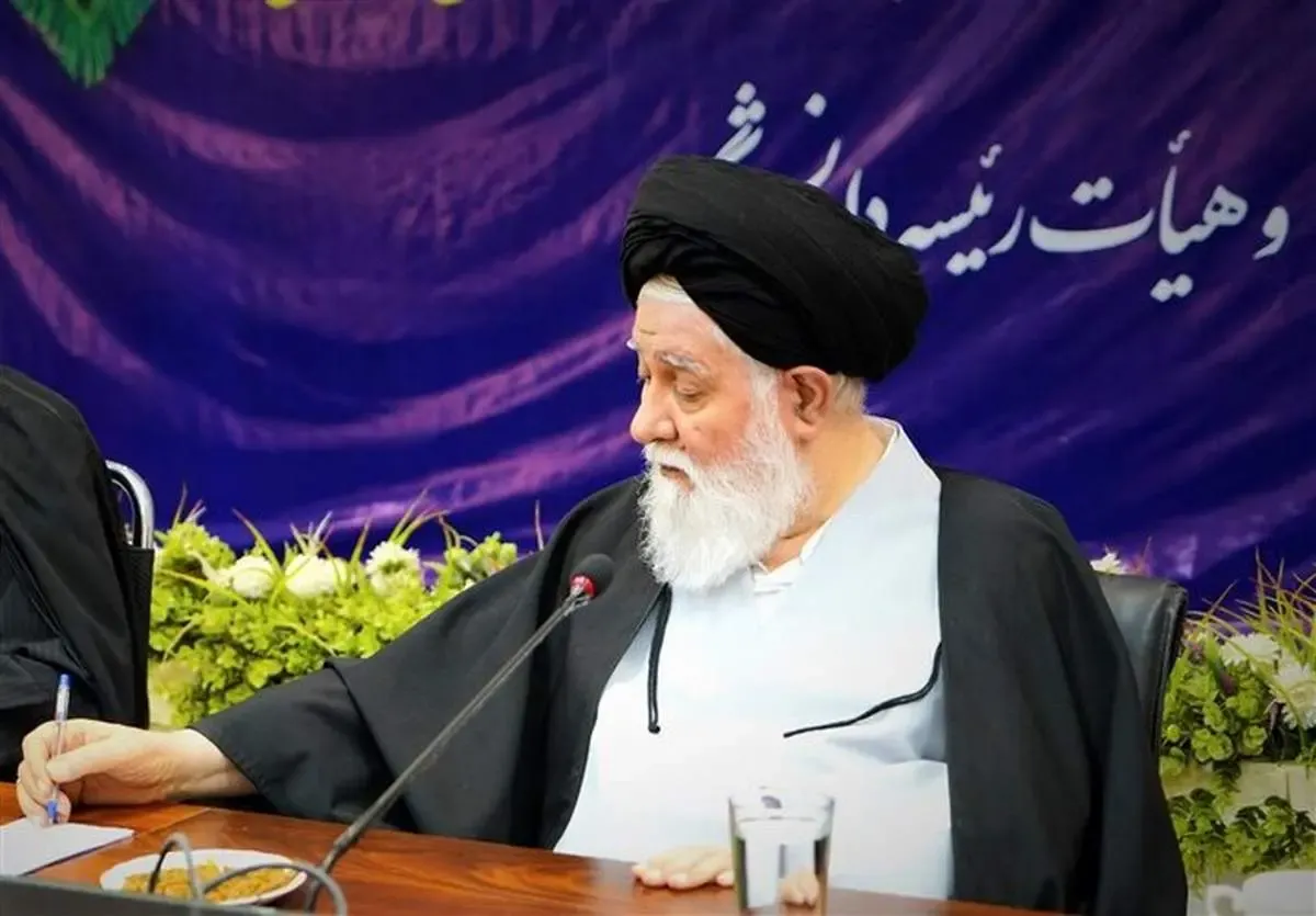 علم الهدی به نخبگان: مهاجرت می کنید چون دنبال خودروهای لوکسید!