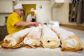 شیرینی گرانی میشود؟