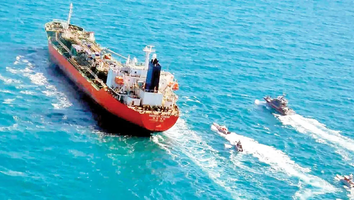 آزادسازی نفتکش ایرانی از بندر خارجی توسط سپاه پاسداران