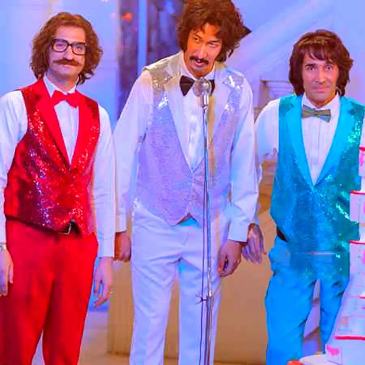 رقص عیدانه ایمان صفا و هادی کاظمی پای سفره هفت‌سین/ فیلم