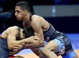 ببینید / خلاصه کشتی رحمان عموزاد در فینال کشتی قهرمانی جهان