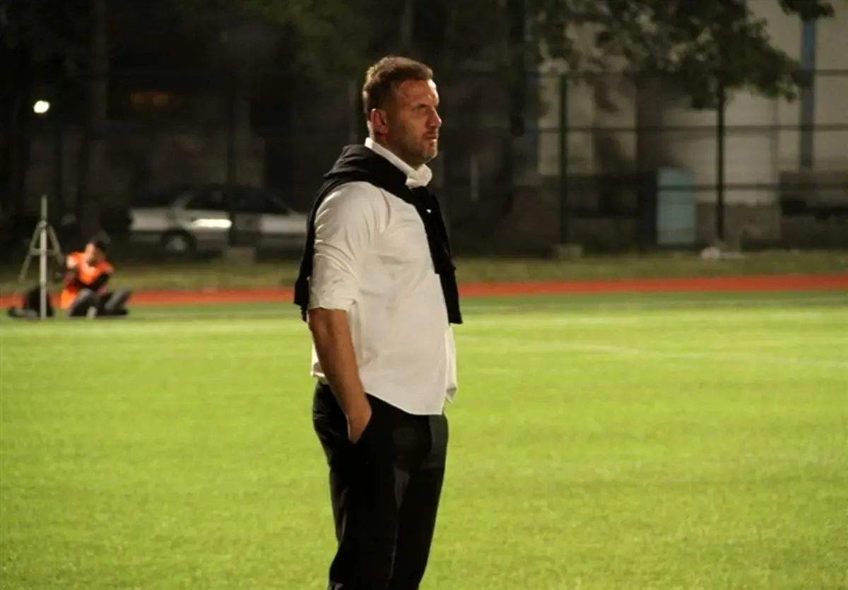 این مربی پرسپولیسی استعفا داد