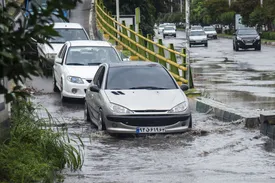 انسداد خیابان‌ها با آب!