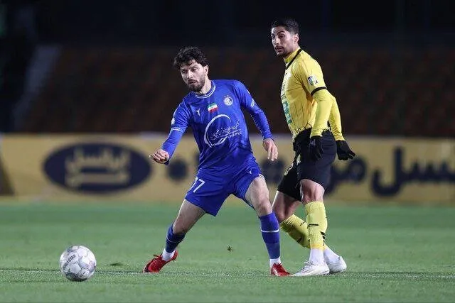 پوستر باشگاه سپاهان برای بازی با استقلال / عکس