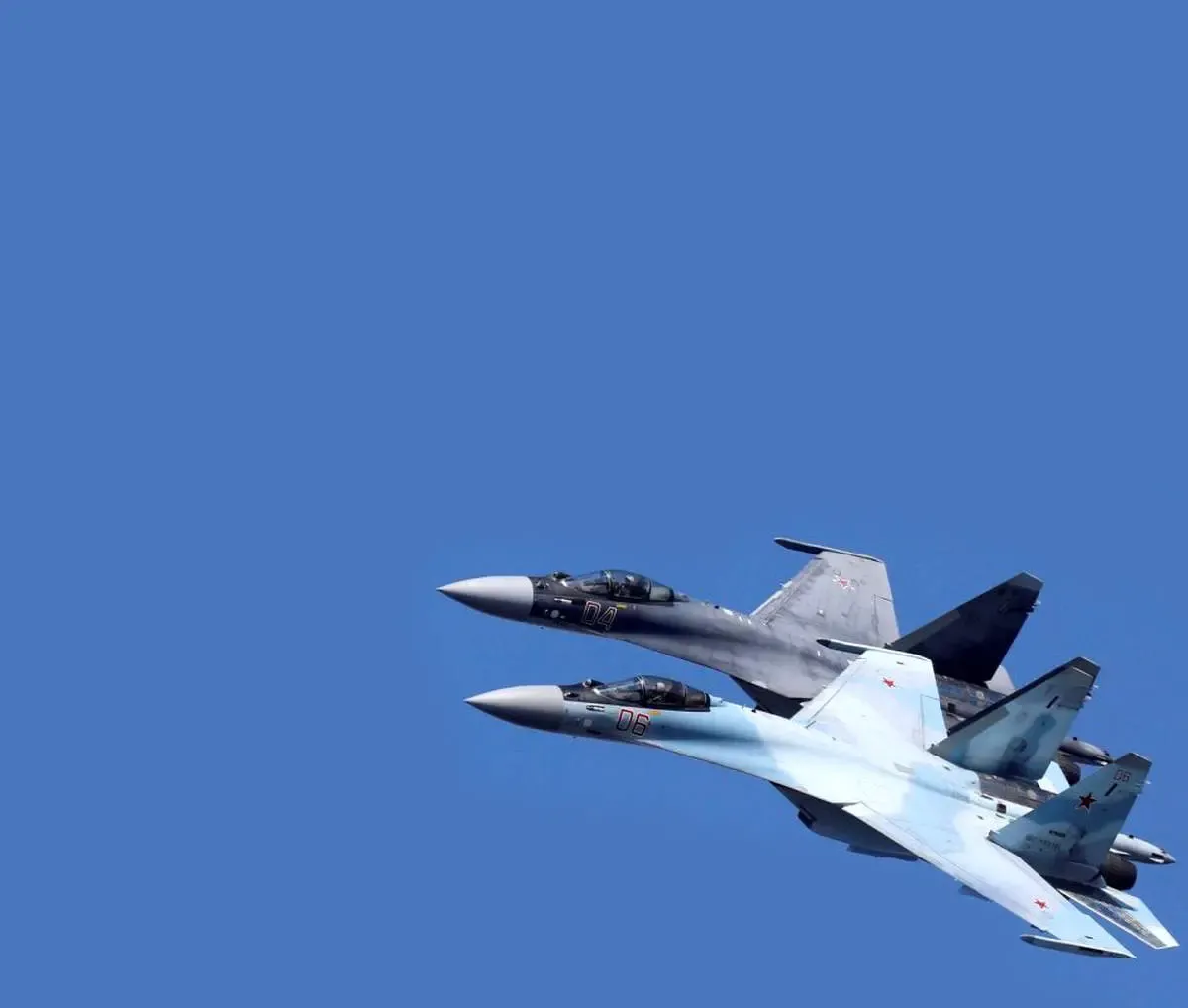 غرش سوخو- 35در آسمان ایران