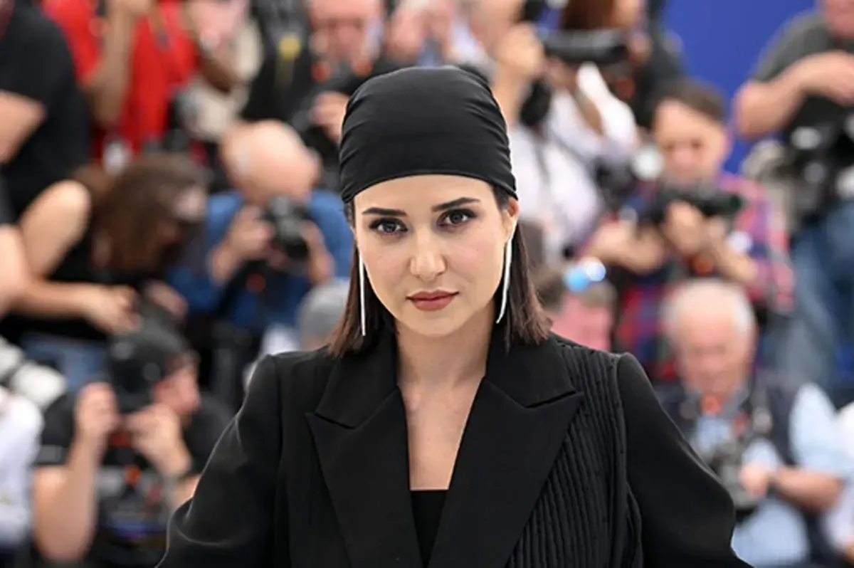 دو بازیگر سریال شهرزاد در جشنواره؛ لباس ترانه و پریناز/ عکس