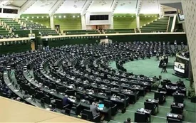 مسمومیت‌های سریالی مجلس را متشنج کرد / فریادهای یک نماینده؛ واکنش قالیباف / کریمی قدوسی چه کاره است؟ / یک نماینده با تلفن همراهش از مکالمه جنجالی فیلم گرفت!