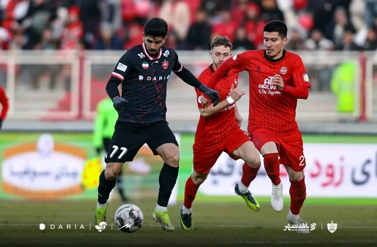 تساوی پرسپولیس و تراکتور در نیمه نخست