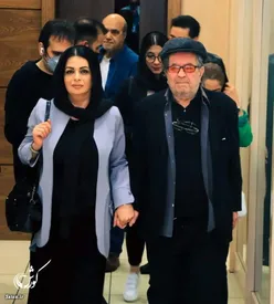 سنگ قبر ساده داریوش مهرجویی و همسرش