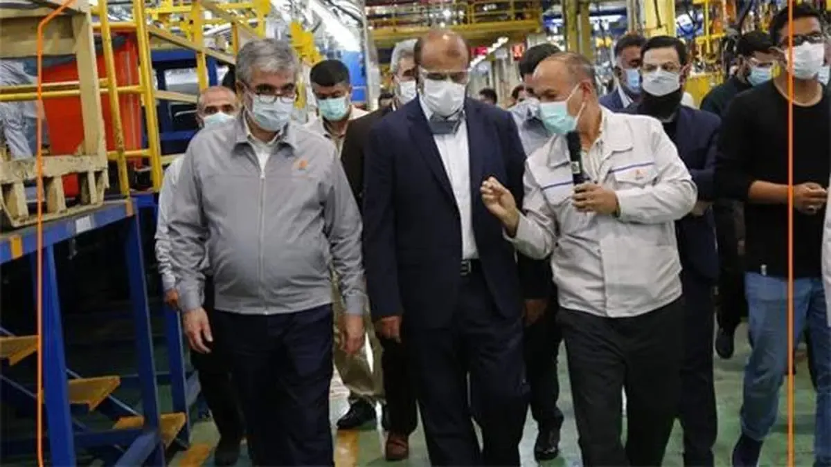 همكاری خودروسازان با صنایع دفاع وابستگی به خارج را كاهش می‌دهد/ سایپا دیگر پرایدساز نیست/ مهندسان جوان سایپا، تحریم ها را به فرصت تبدیل كرده‌اند/ داخلی‌سازی۴۰ قطعه وارداتی خودرو توسط سایپا با همکاری صنایع دفاع