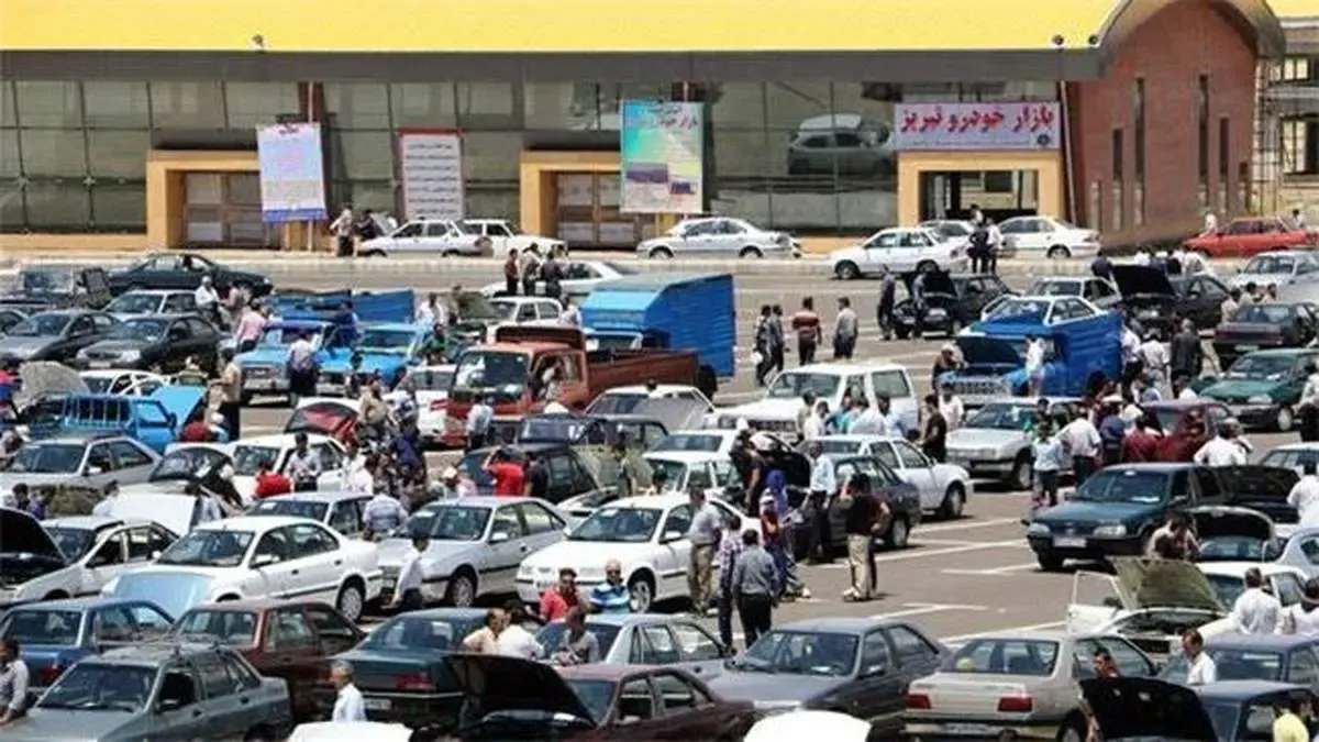 فرمان بازارخــــــودرو؛ دست دلالان