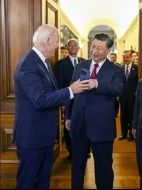 بایدن با آیفونش رهبر چین را غافلگیر کرد