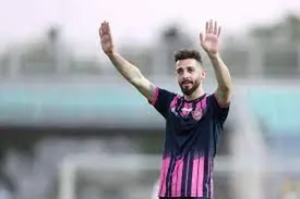 ببینید | کتک خوردن مهدی عبدی از همبازی‌هایش