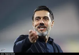 طعنه سنگین پیروانی به مجری تلویزیون