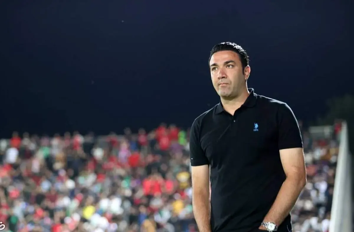 درخواست هواداران استقلال؛ نکونام را اخراج کنید! / عکس