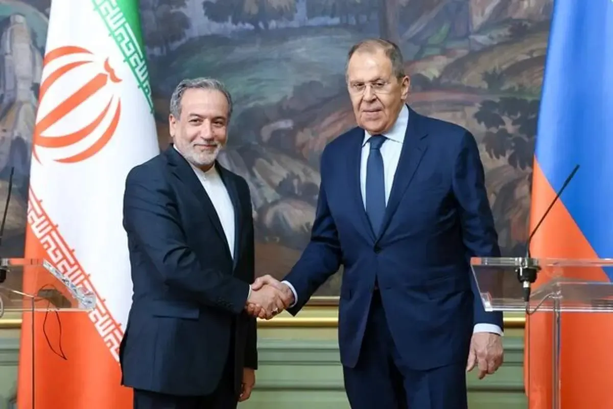 عراقچی با لاوروف دیدار می‌کند