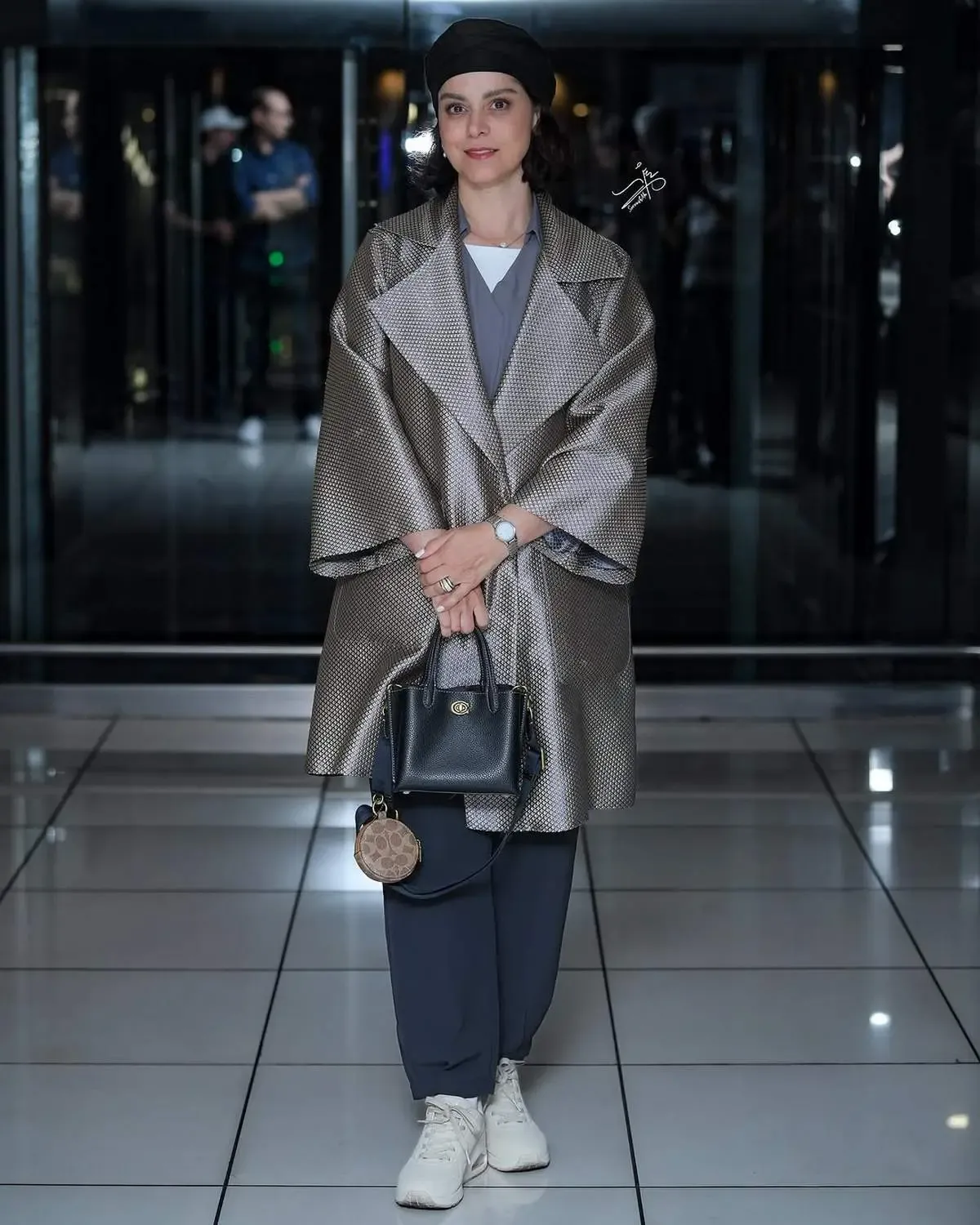 استایل متفاوت غزل شاکری در اکران مردمی «رها»/ عکس