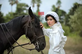 رونمایی پردیس احمدیه از استایل جدید و بهاریش