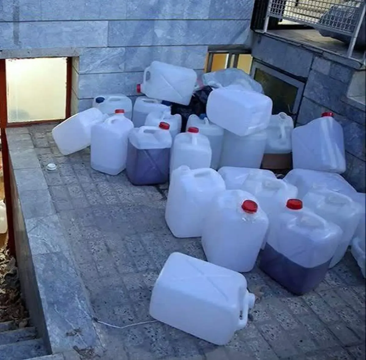 کارگاه تولید مشروبات الکلیِ‌کلاردشت منهدم شد!