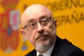 احتمال برکناری وزیر دفاع اوکراین به دلیل «کاپشن گیت»