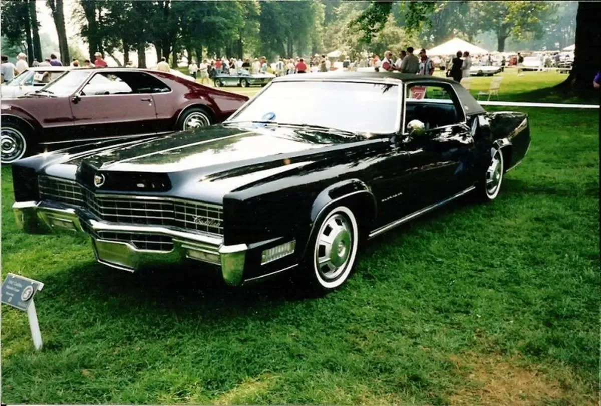 ببینید | جولان شبانه خودروهای لاکچری آمریکایی در اهواز