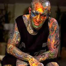 لحظه ورود امیر تتلو به سفارت ایران در ترکیه قبل از بازداشت/ فیلم