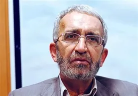 نباید با مناسبتهای ملی برخورد سلبی میکردیم