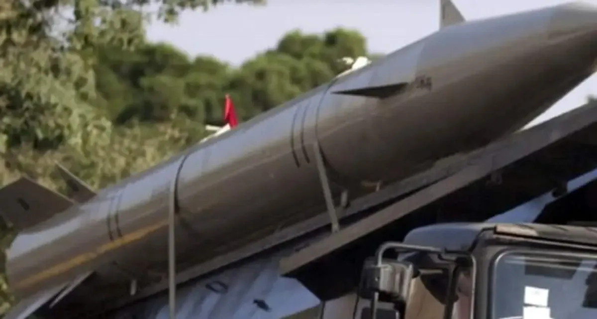 رونمایی از موشک نقطه زن «فاتح ۱۱۰»