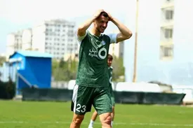 رفتار توهین آمیز مدیران استقلال با آرمان رمضانی