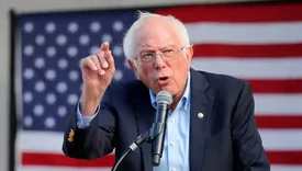 حمله سنگین سناتور مشهور آمریکایی به دولت آمریکا