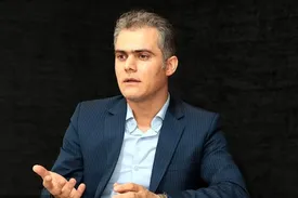 حضور مستقیم افراد عادی در بورس، اشتباه است | دولت نباید به مردم بگوید وارد بورس شوند