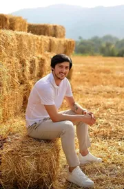 عکس/ تیپ خاص مهاجم تیم ملی در صحرا