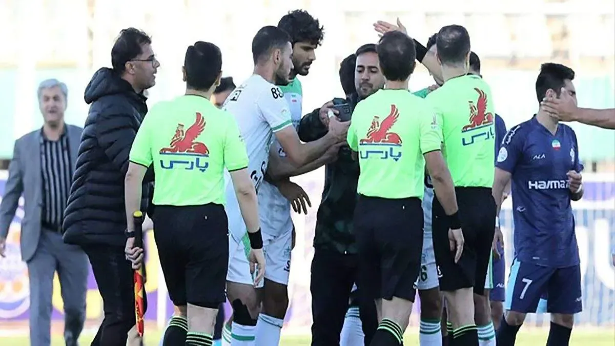 خشم مجیدی و کنایه آتشین به افشاریان