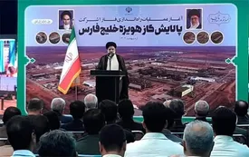 ۷۵ درصد تجهیزات پالایشگاه هویزه خلیج فارس ساخت ایران و موجب افتخار است/ انتقال خوراک از هویزه به پتروشیمی‌ها کار بزرگی است/ صنعت نفت، گاز و پتروشیمی باید بسیجی و جهادی اداره شود