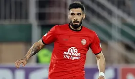 این بازیکن جنجالی استقلال را دور زد