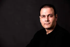 لحظات دیدنی در کنسرت اصفهان علیرضا قربانی/ فیلم