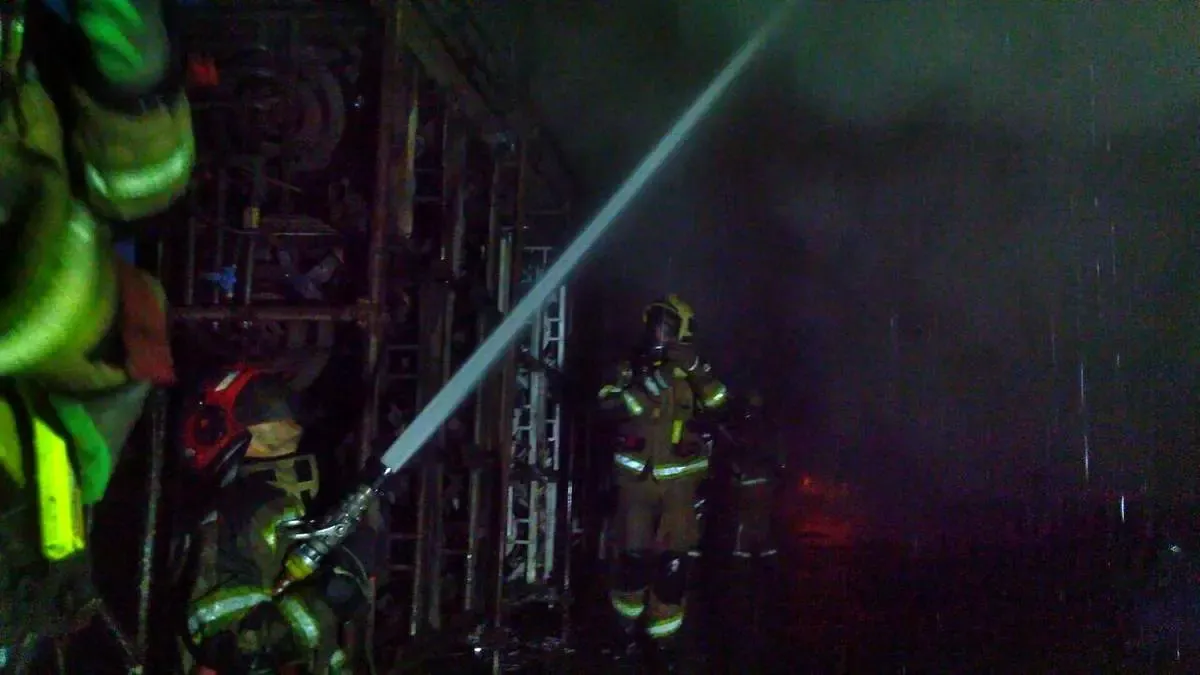 اولین فیلم از آتش‌سوزی گسترده در منیریه / ویدئو