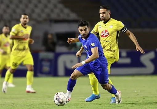 مسابقه استقلال خوزستان – فجرسپاسی در شهدای فولاد اهواز برگزار می‌شود