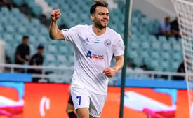 اورونوف ۱.۵ میلیون دلار با پرسپولیس قرارداد بست