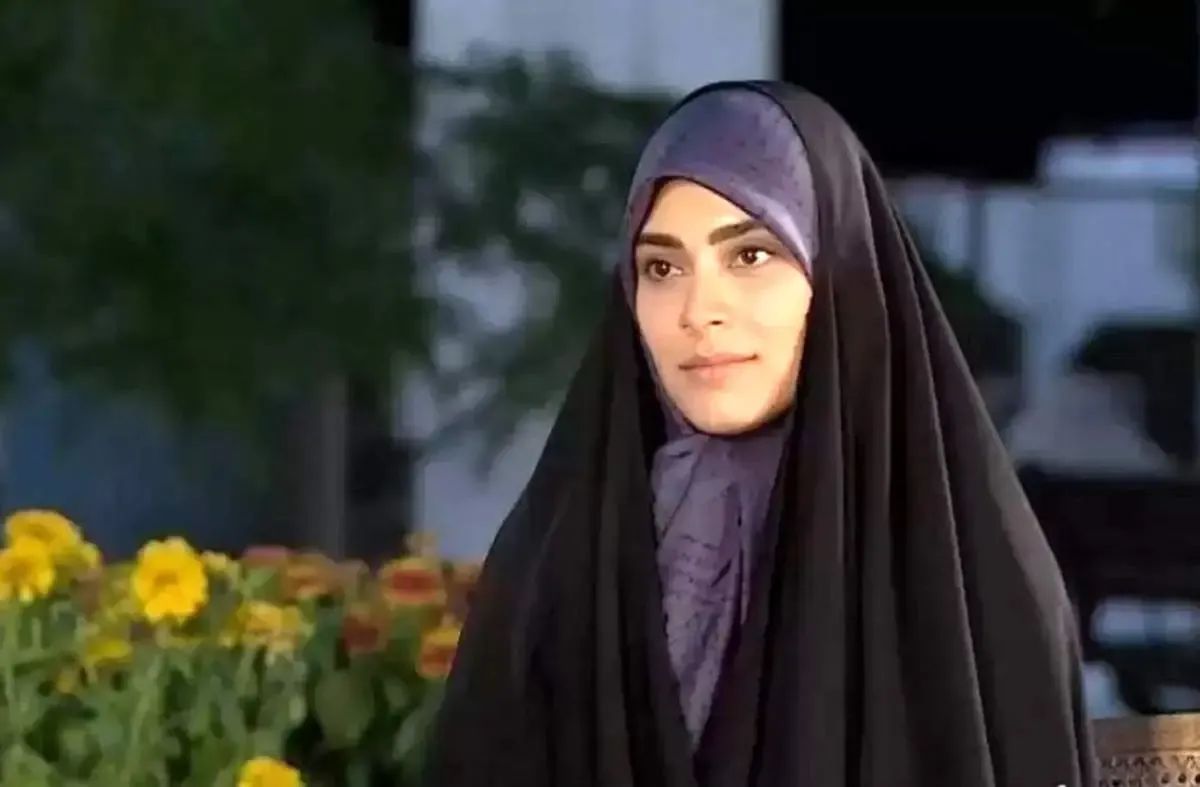 افشاگری تازه وحید اشتری درباره سیسمونی دختر قالیباف؛ بار چمدان داماد قالیباف، ۲۰ چمدان و ۲۹۴ کیلو بود! / تصاویر