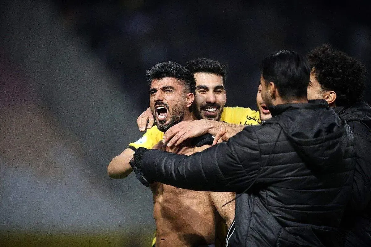 میلاد زکی پور چند جلسه محروم می شود؟