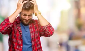 نشانه های سردردهای ناشی از تغییر فصل چیست و چه باید کرد؟