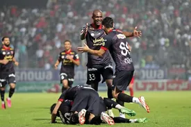 اوسمار قدرت رهبری پرسپولیس را ندارد / ترابی خوب بازی نمی‌کند چون می‌خواهد برود!