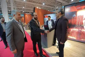 بازدید نخبگان از مجتمعها با هدف جهاد تبیین انجام میشود