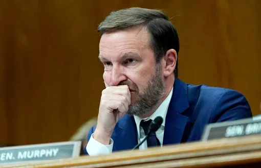 سناتور آمریکایی: ترامپ کنترل جنگ علیه ایران را از دست داده است