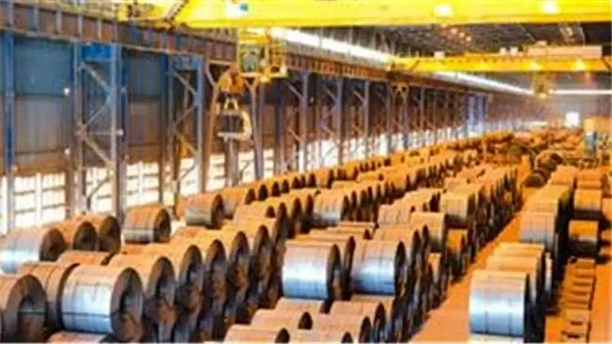 پشتیبانی از تولید با دست‌یابی به ركورد روزانه ۵۱۲۳ تن كلاف گرم در مجتمع فولاد سبا