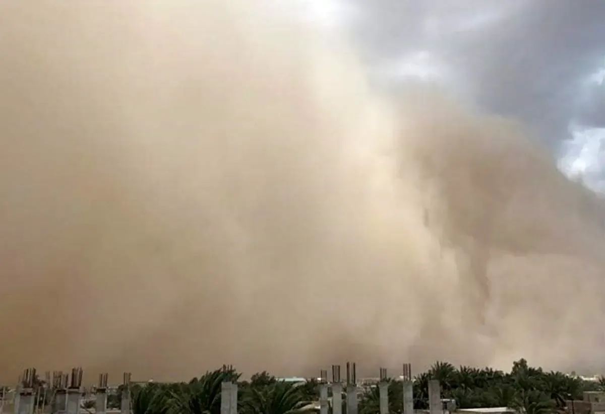 سرعت توفان در منطقه سیستان به ۹۰ کیلومتر بر ساعت رسید